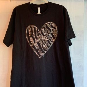 NWT cute tee shirt